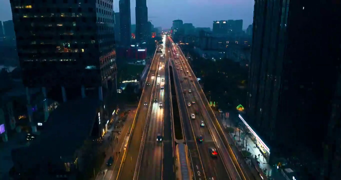 成都航拍大范围延时城市交通东二环夜景视频素材