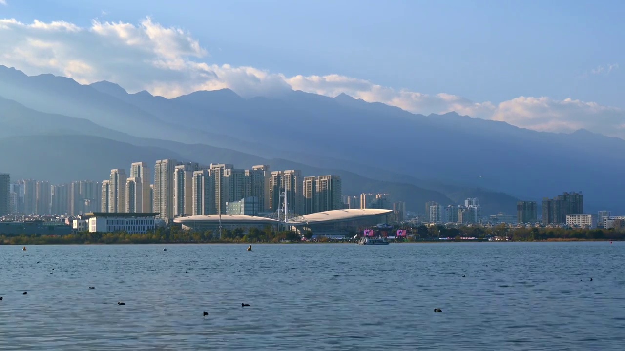 云南大理苍山洱海城市风光大理国际奥林匹克体育中心白昼晴天实时视频素材