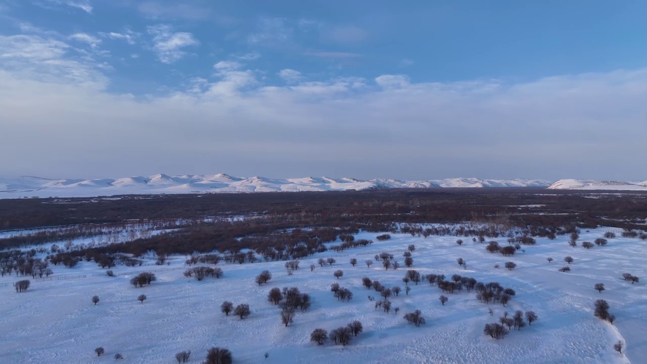 航拍内蒙古亚洲第一湿地雪景视频素材