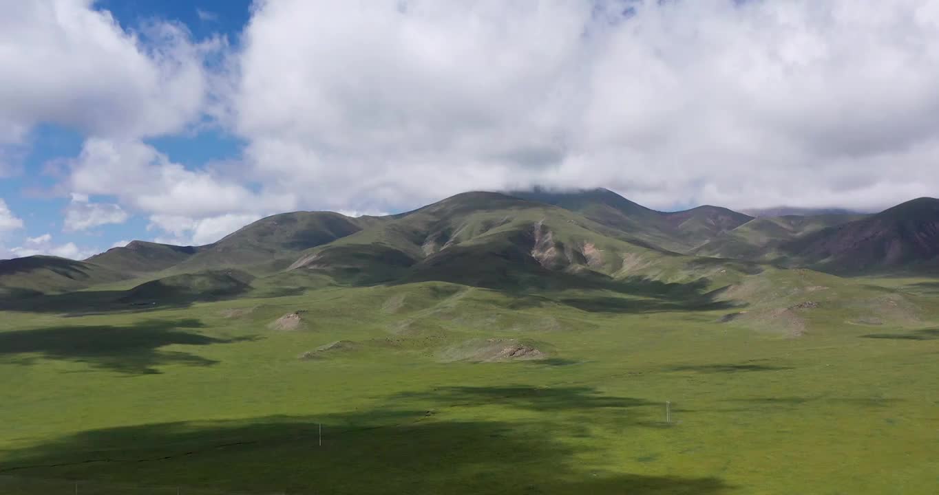 青海果洛：盛夏果洛风光视频素材