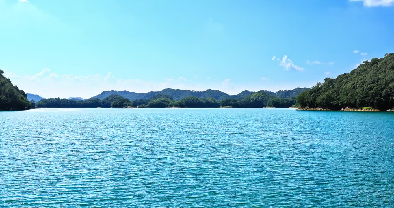 中国杭州千岛湖山脉湖泊自然风光视频素材