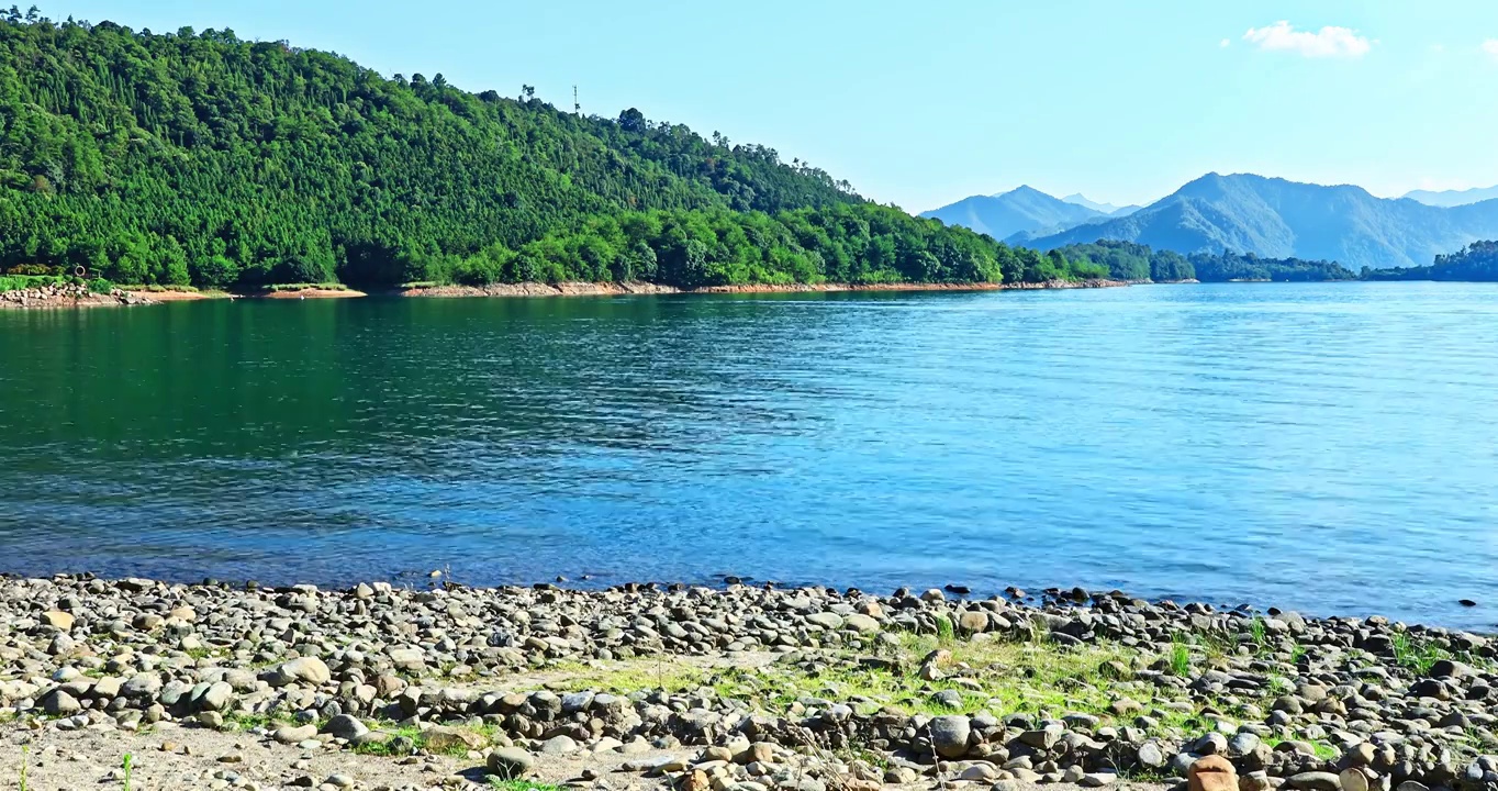 中国杭州千岛湖山脉湖泊自然风光视频素材