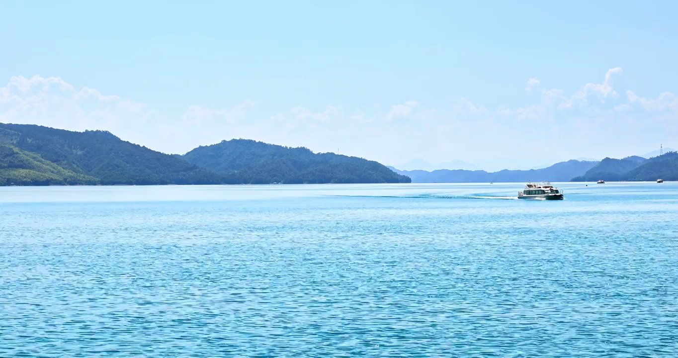 中国杭州千岛湖山脉湖泊自然风光视频素材