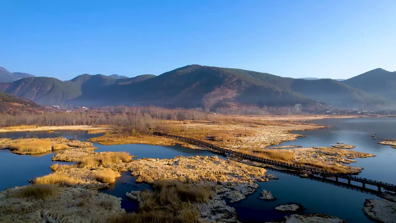 春天的泸沽湖风光视频素材