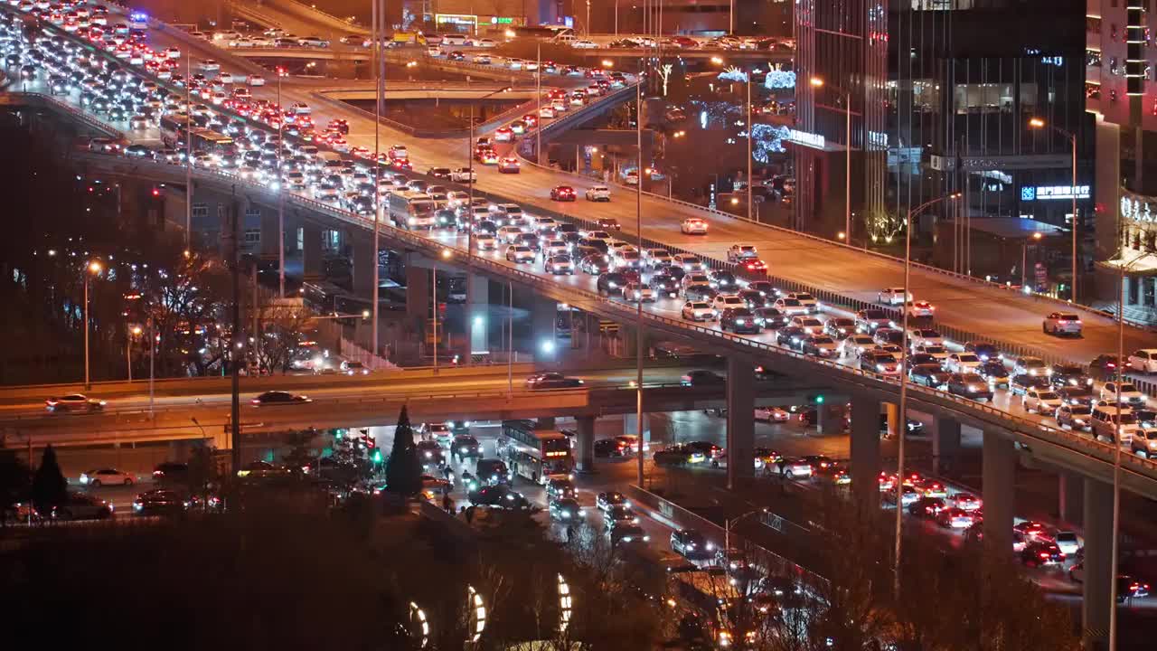 长焦视角城市公路车流夜景视频素材