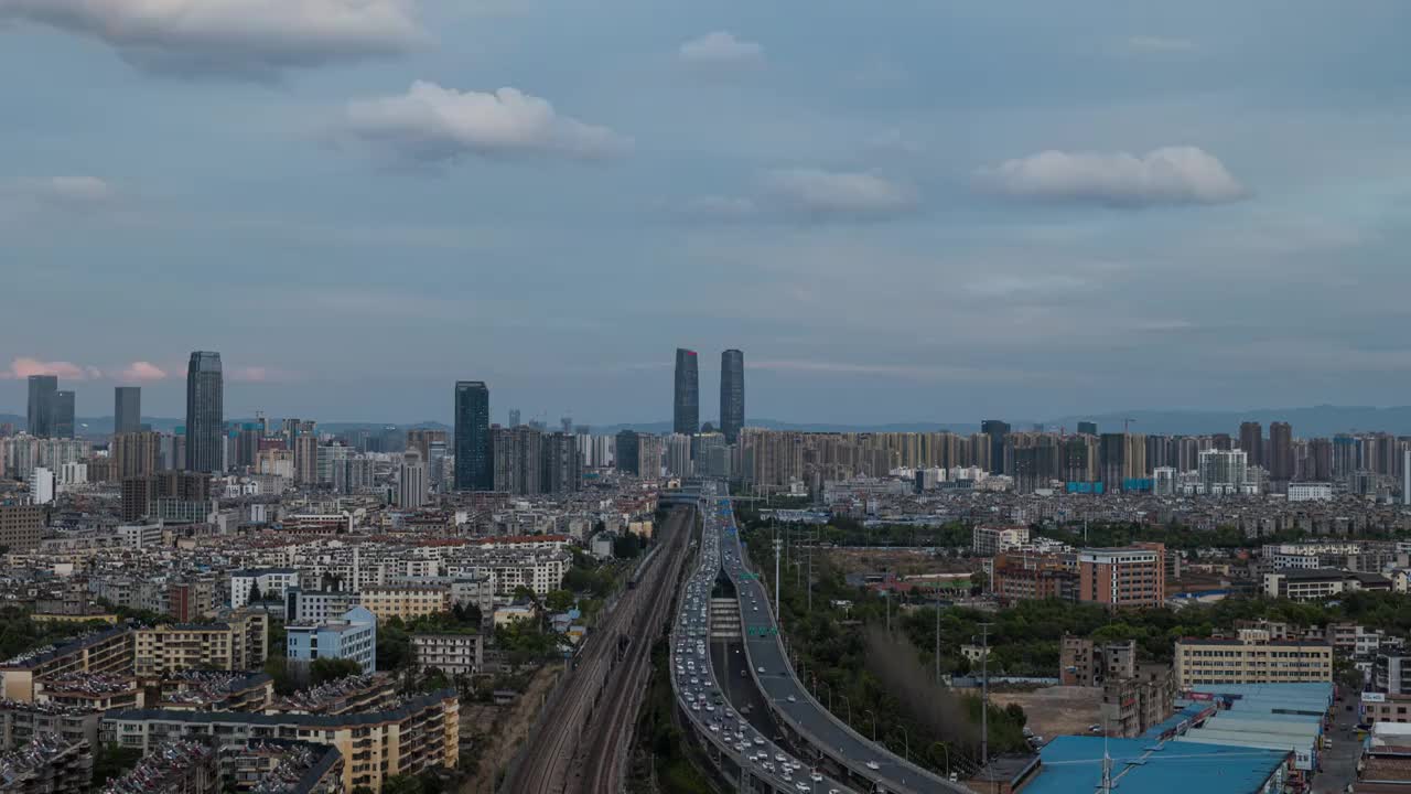 昆明地标万达双塔夜景视频素材