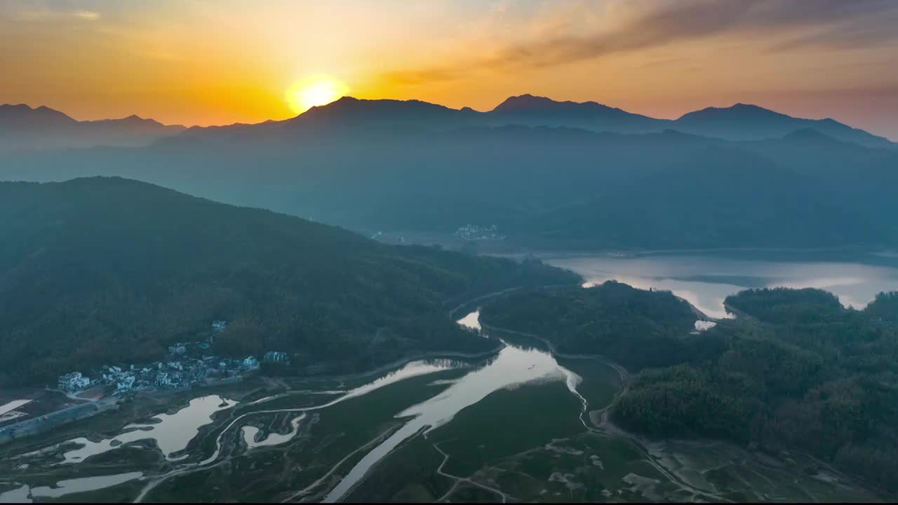 安徽黄山宏村风景区日出延迟视频素材