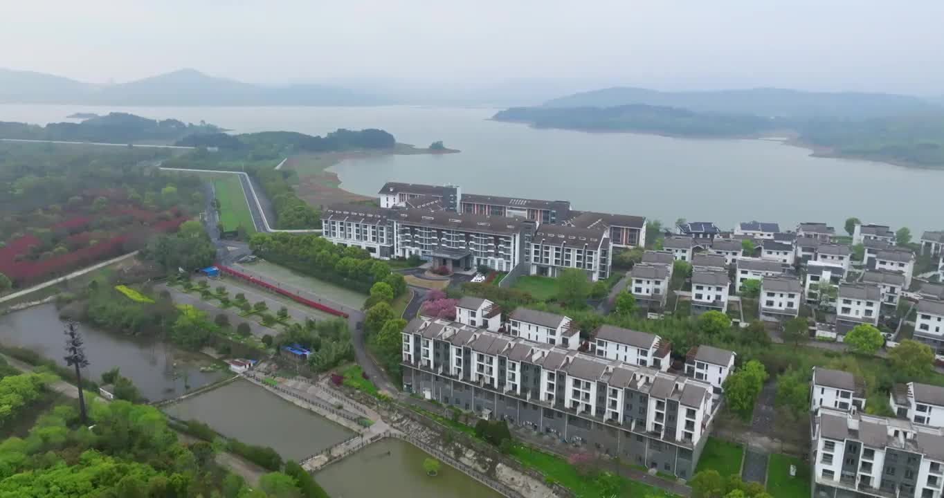 江苏省宜兴市云湖风景区居住区别墅建筑风光视频素材