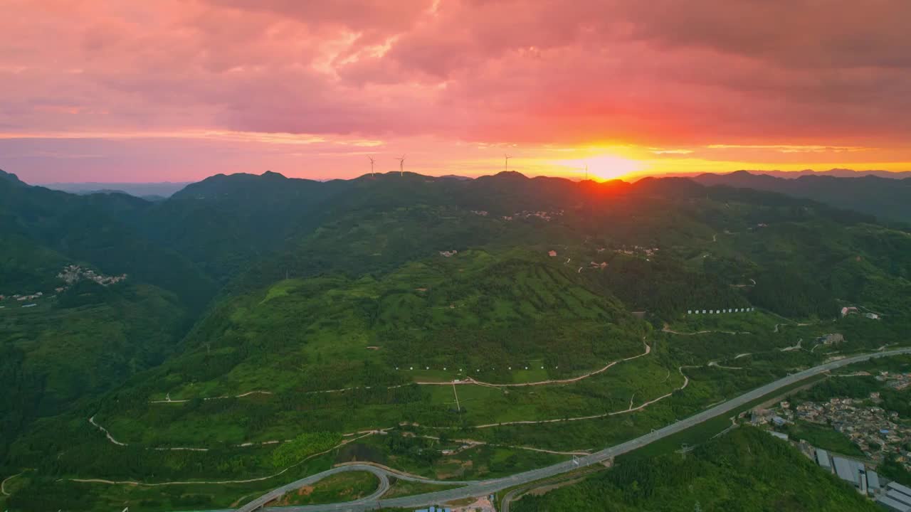 打柴山风车晚霞视频素材