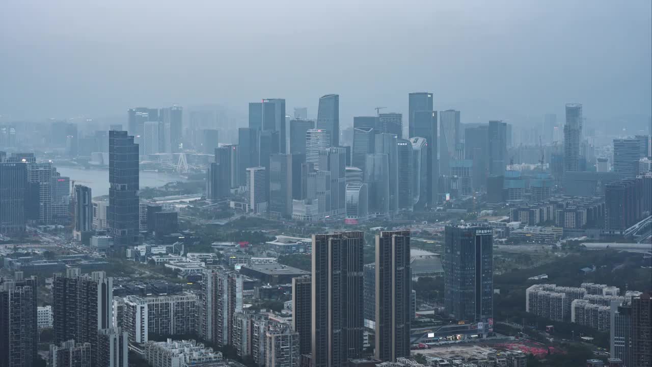 深圳前海雾天日转夜亮灯延时视频素材