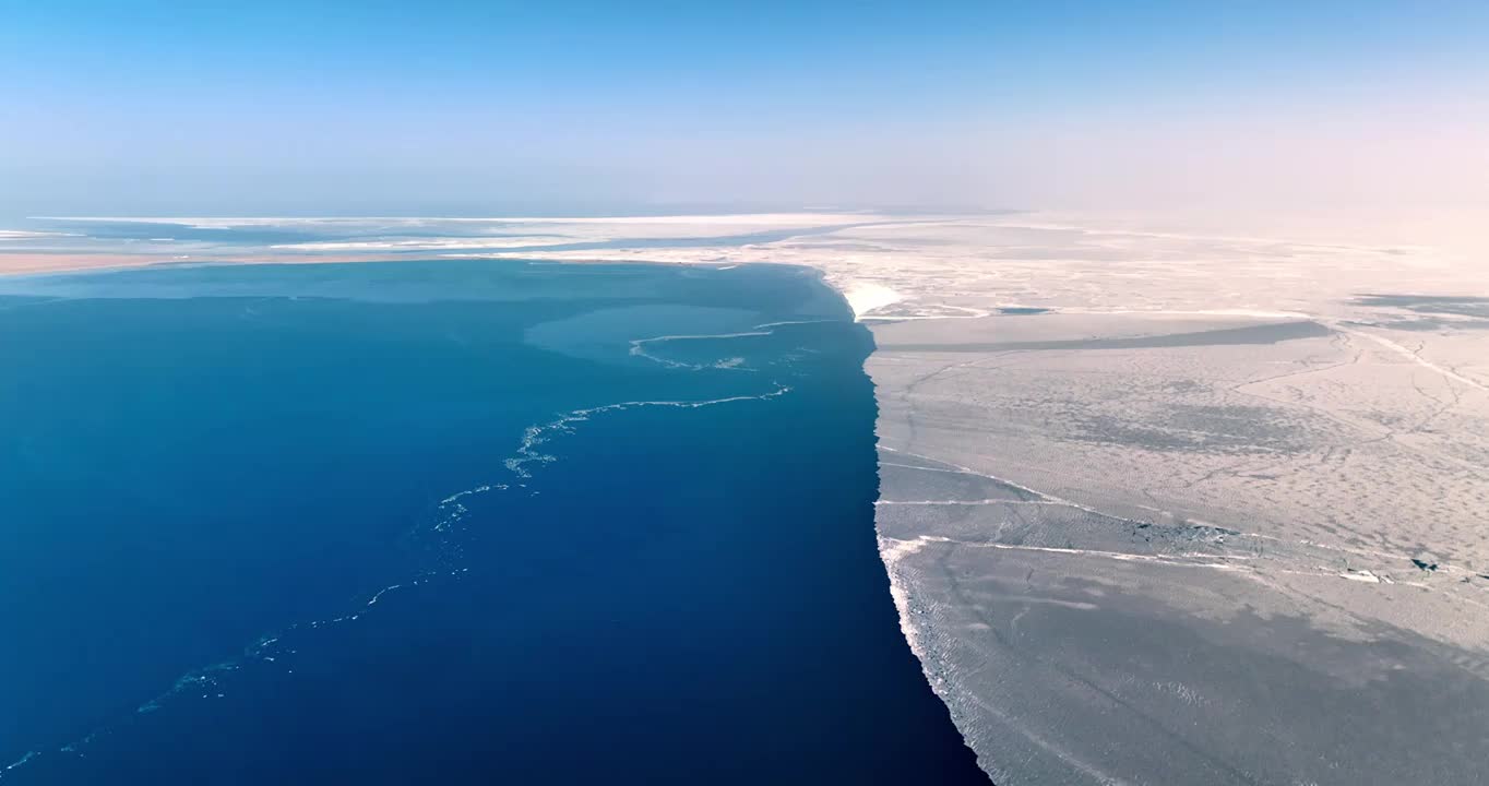 青海湖开湖融冰视频素材