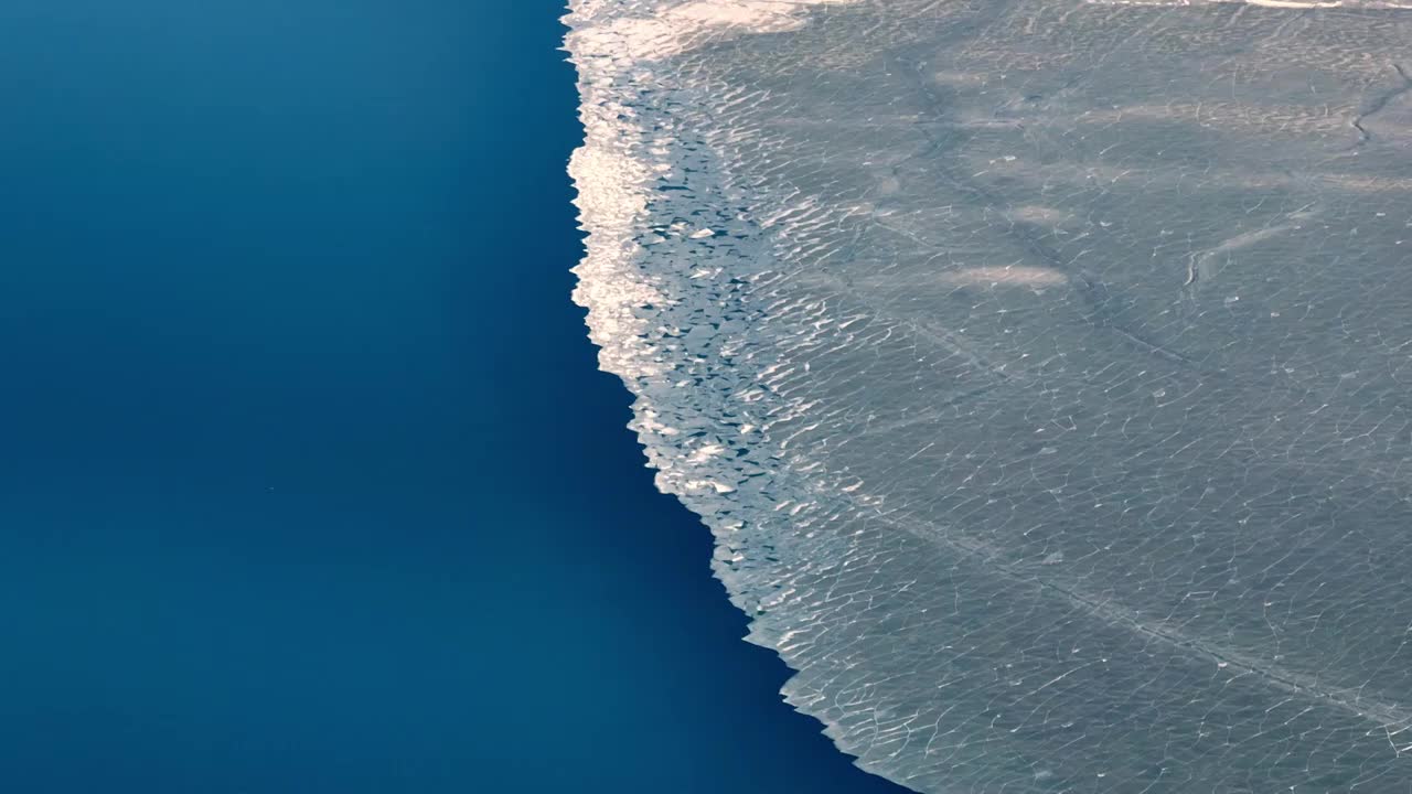 青海湖开湖融冰视频素材