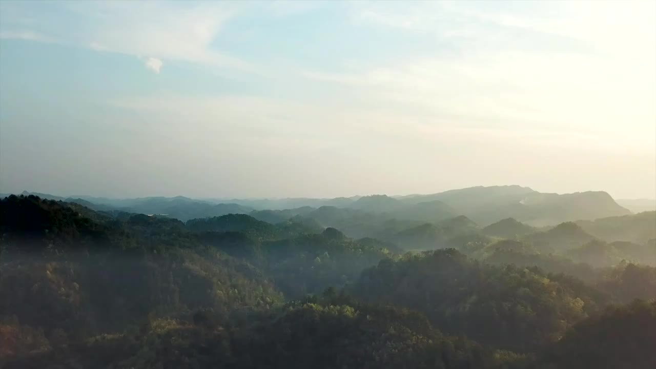 起伏的山脉航拍视频下载