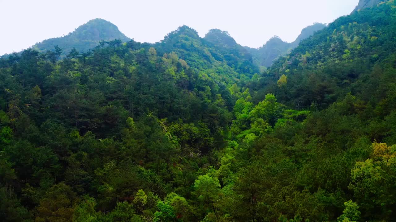 连绵的群山视频素材