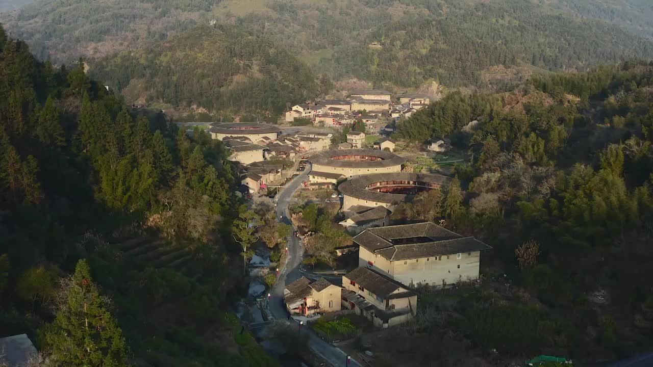 福建河坑土楼清晨的阳光视频素材