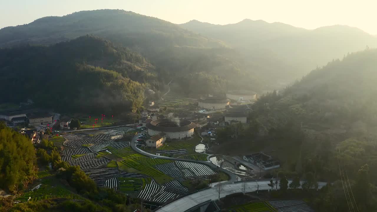 福建河坑土楼清晨的阳光视频素材