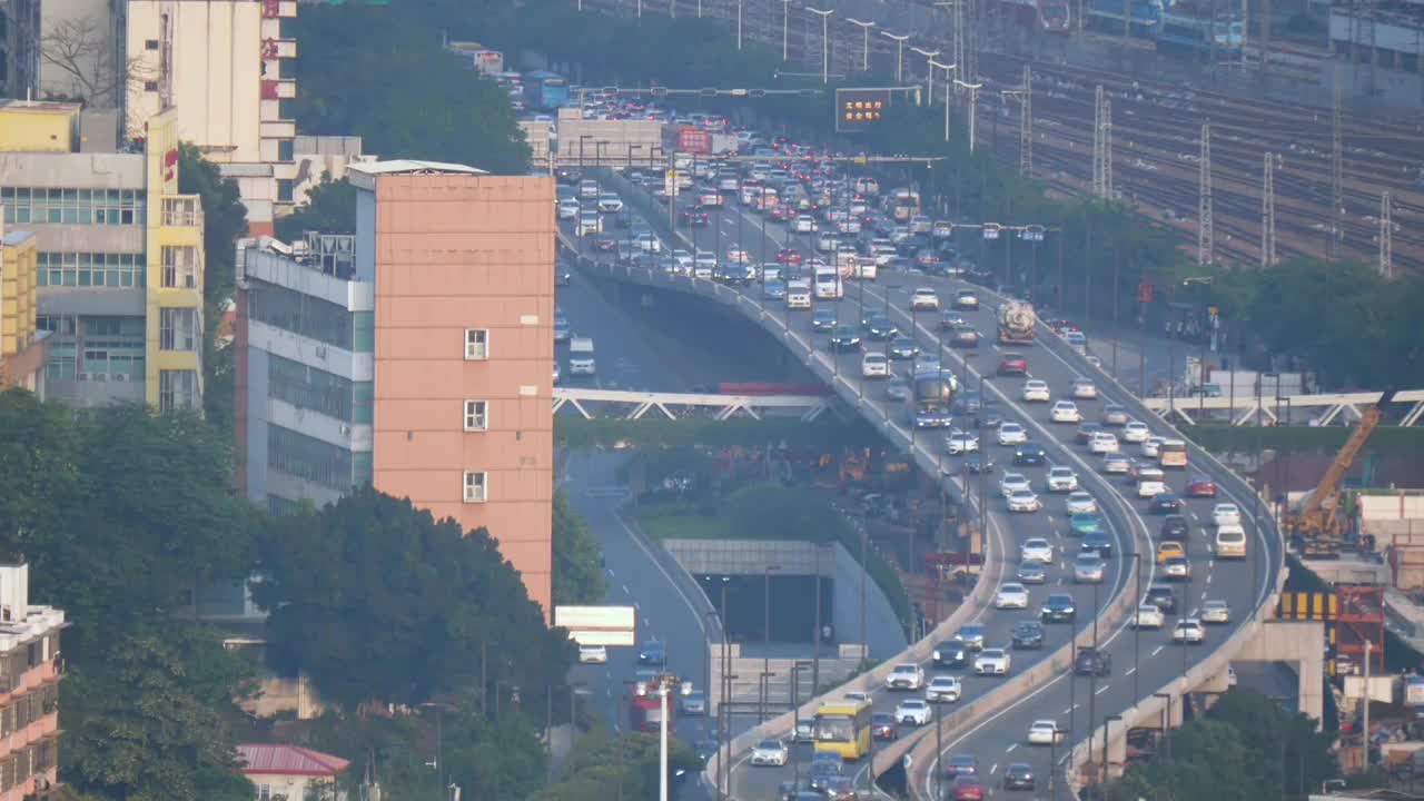 广州城市主干道高架桥通勤交通繁忙高峰期堵车密集车流城市繁华景象活力无限焕发现代气息摩登都市车水马龙视频素材