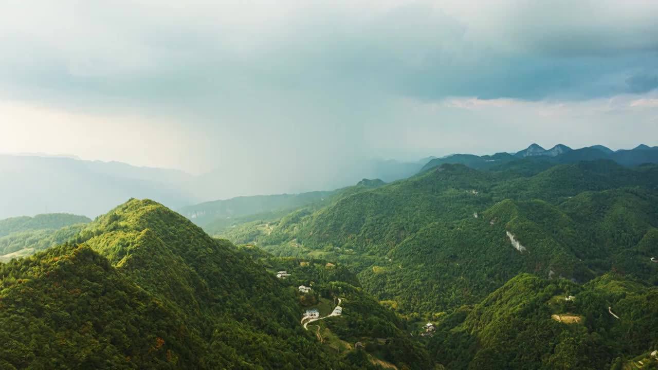 航拍高山乌云延时视频素材