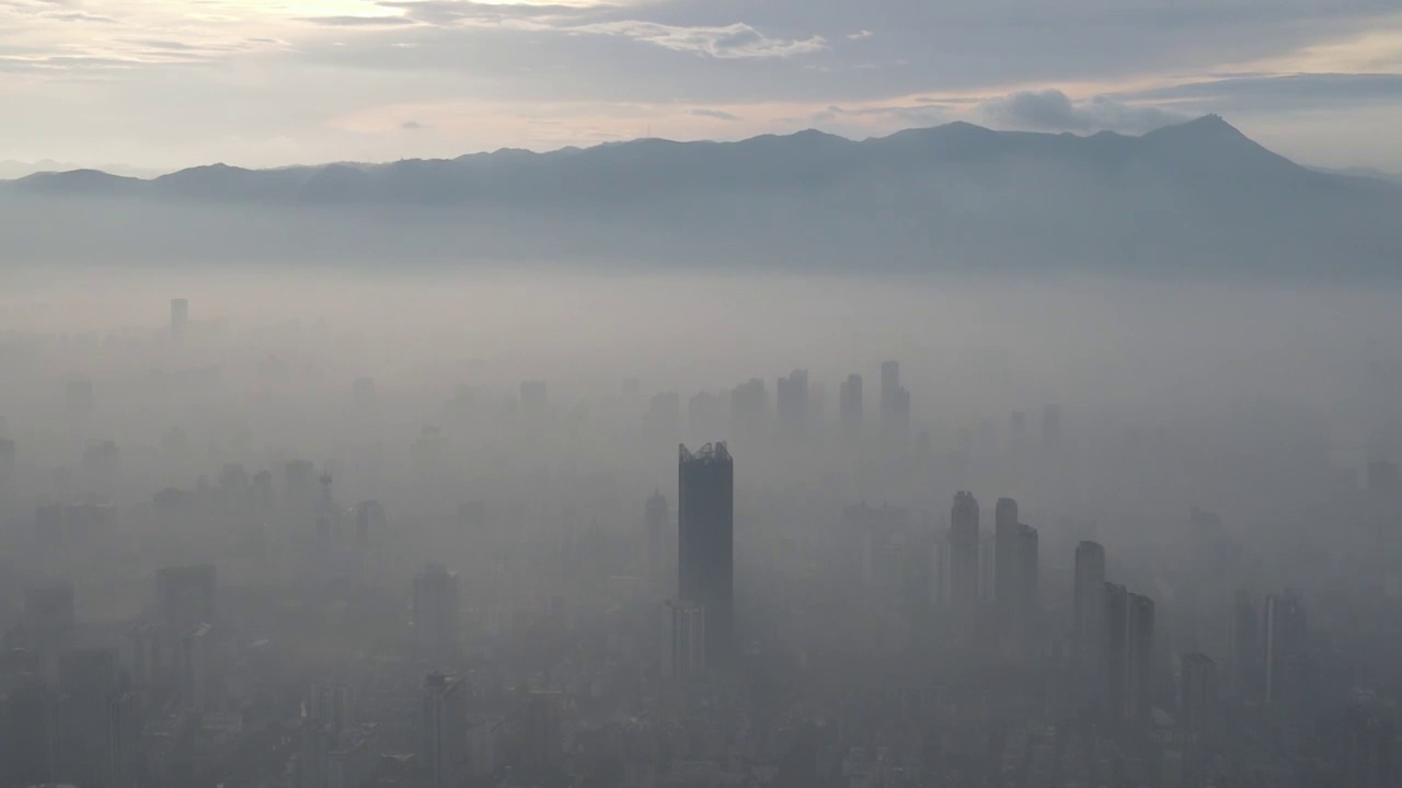 航拍福州城市平流雾美景视频素材