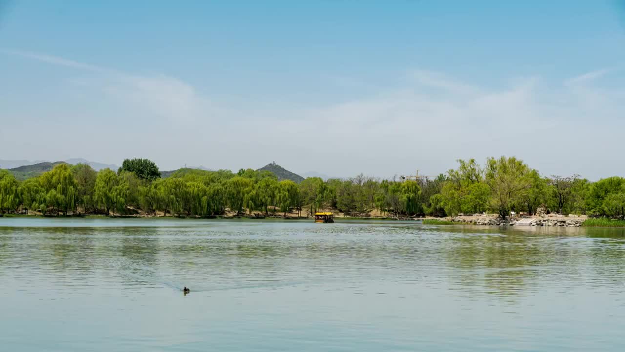 圆明园福海蓝天白云视频素材