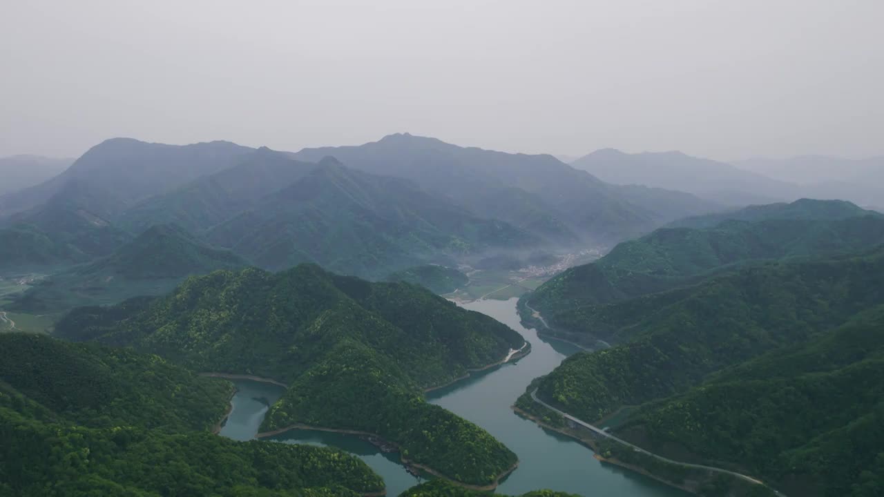 绿水青山航拍视频视频素材