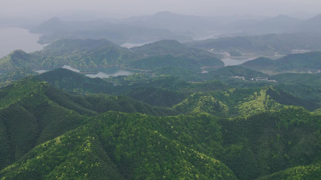 大山自然风景航拍视频视频素材