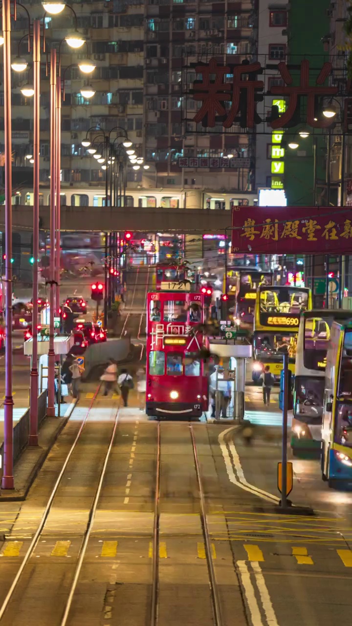 香港北角巴士交通夜景延迟视频素材