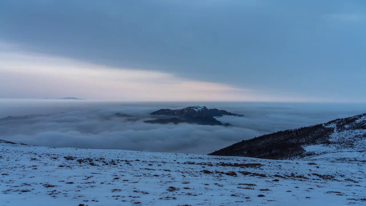 北京怀柔区清水镇灵山名胜风景区日出云海视频素材