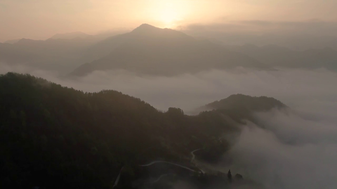 皖南歙县大洲源蜘蛛肚高山云海视频素材