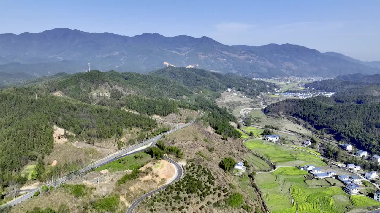 航拍江西武功山乡村清晨风光视频素材