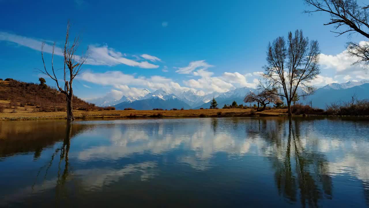 梅里雪山倒影延时视频素材