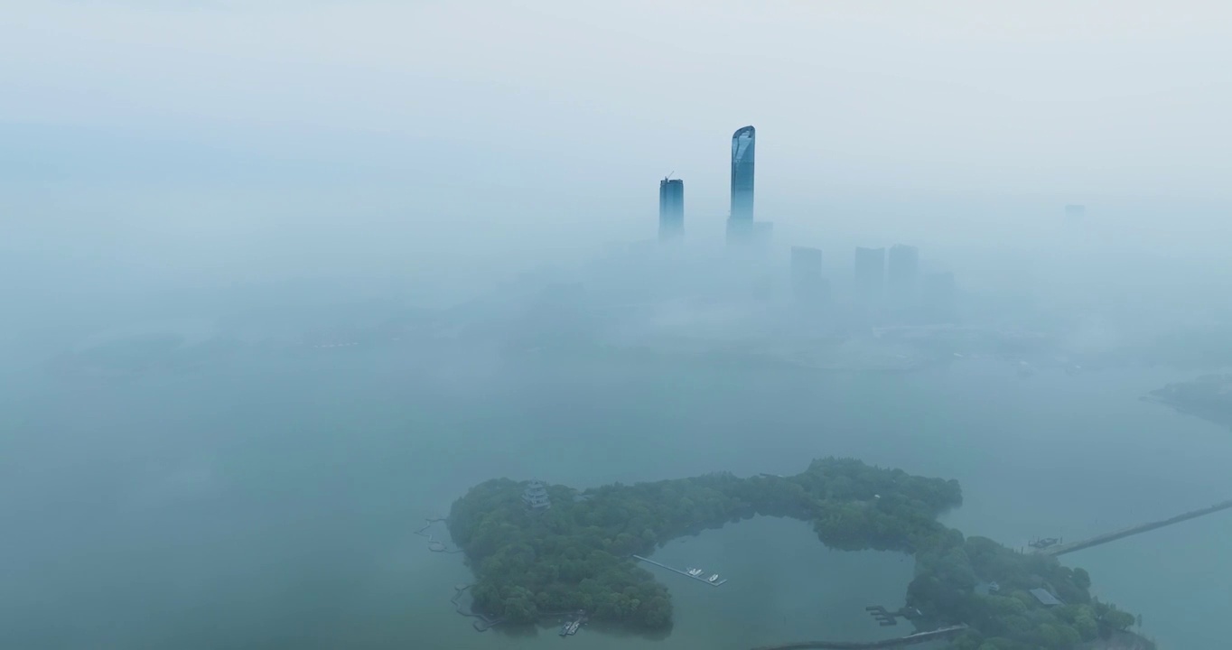 苏州工业园区，金鸡湖景区平流雾，无光云海视频素材