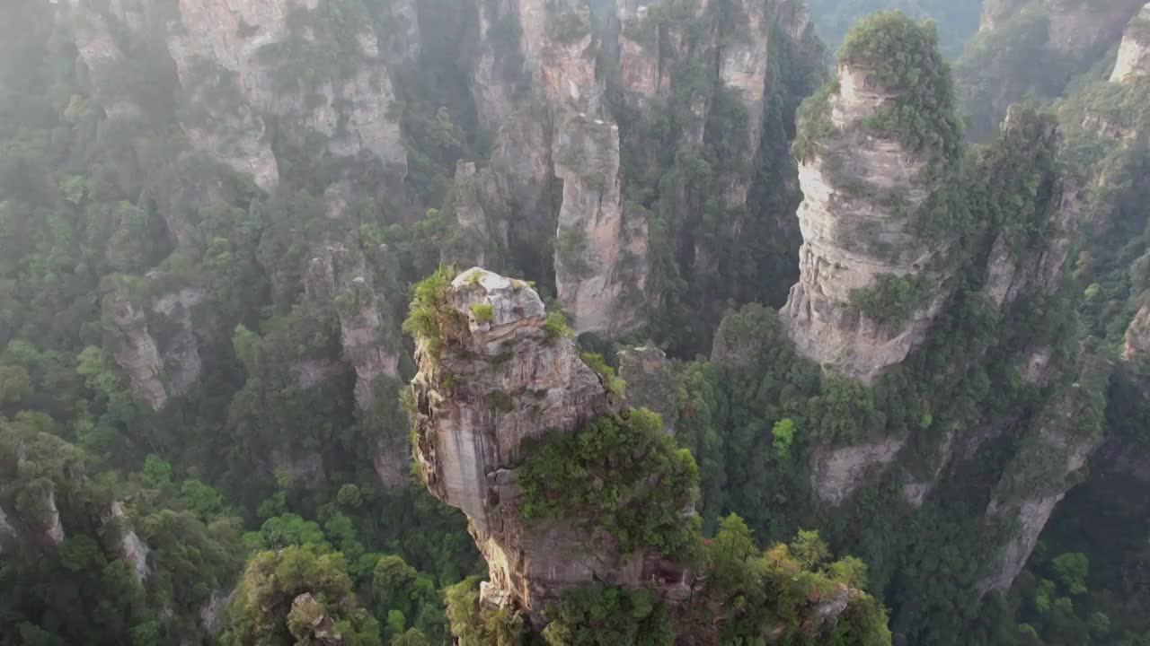 张家界国家森林公园袁家界景区航拍视频素材