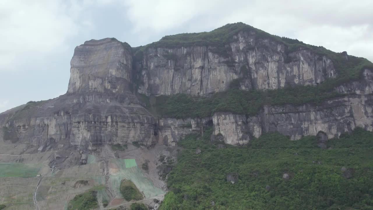 重庆南川金佛山178环线头渡镇甑子岩视频素材