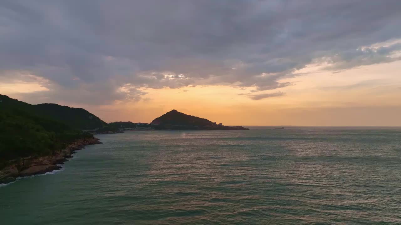 航拍连云港连岛风景区大沙湾苏马湾海岛视频素材