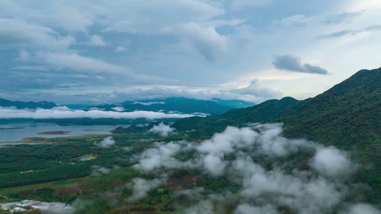 中国海南东方市大广坝雨后风光视频素材