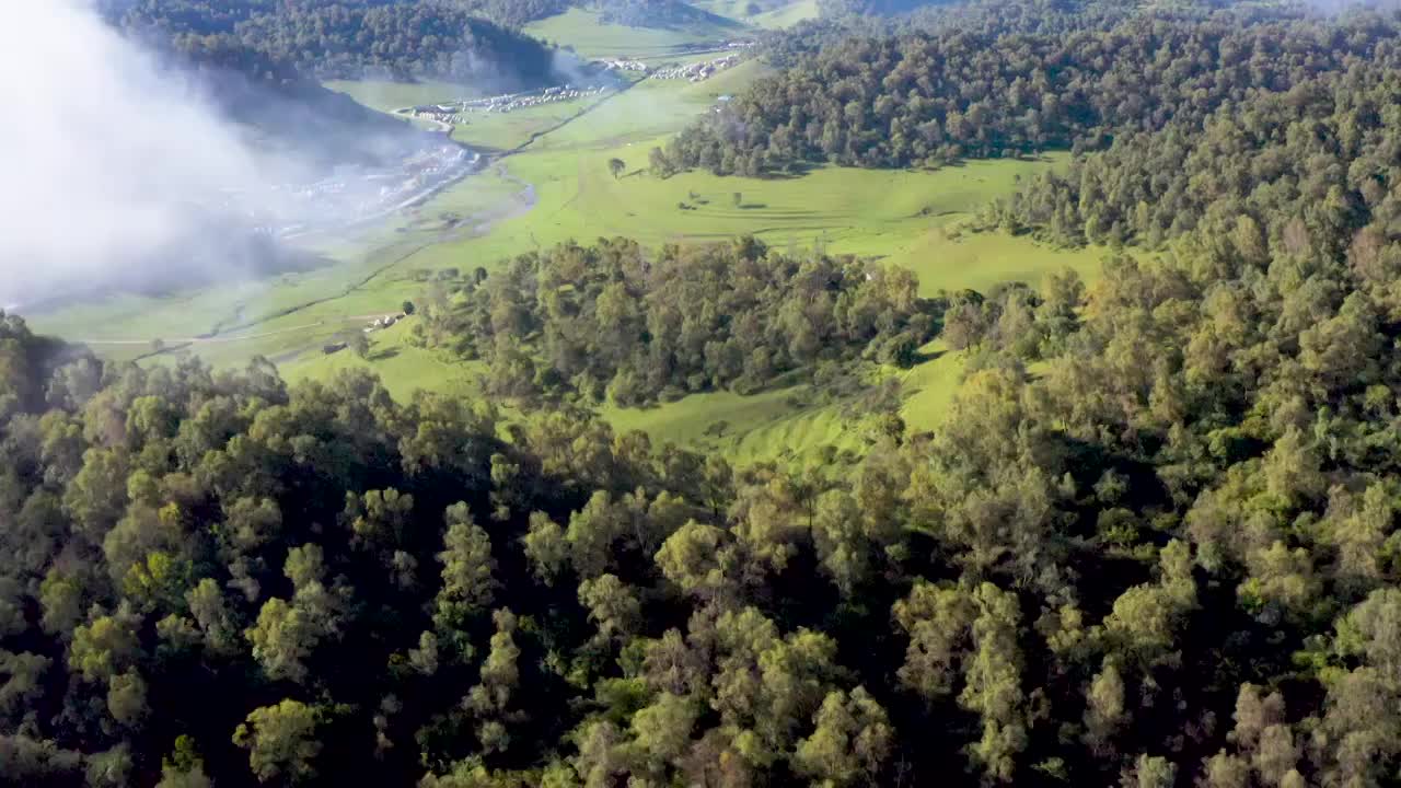 合集_关山牧场4K航拍视频素材