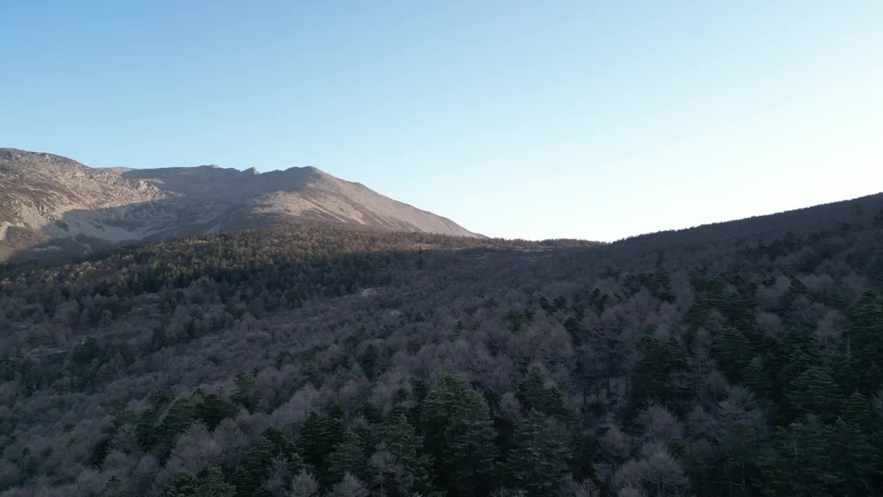 秦岭主峰太白山风光视频下载