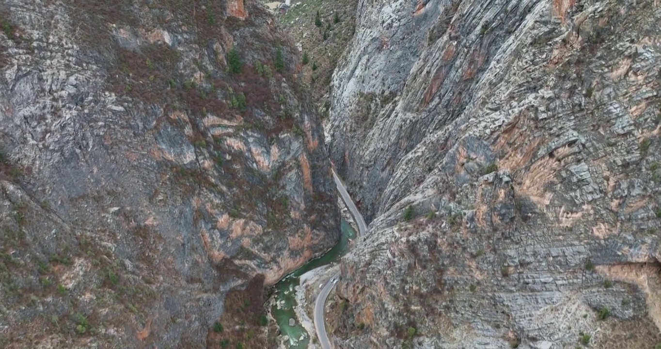 西藏昌都：峡谷风光视频素材