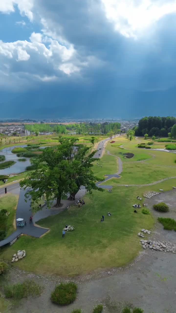 航拍大理喜洲夏日风光视频素材