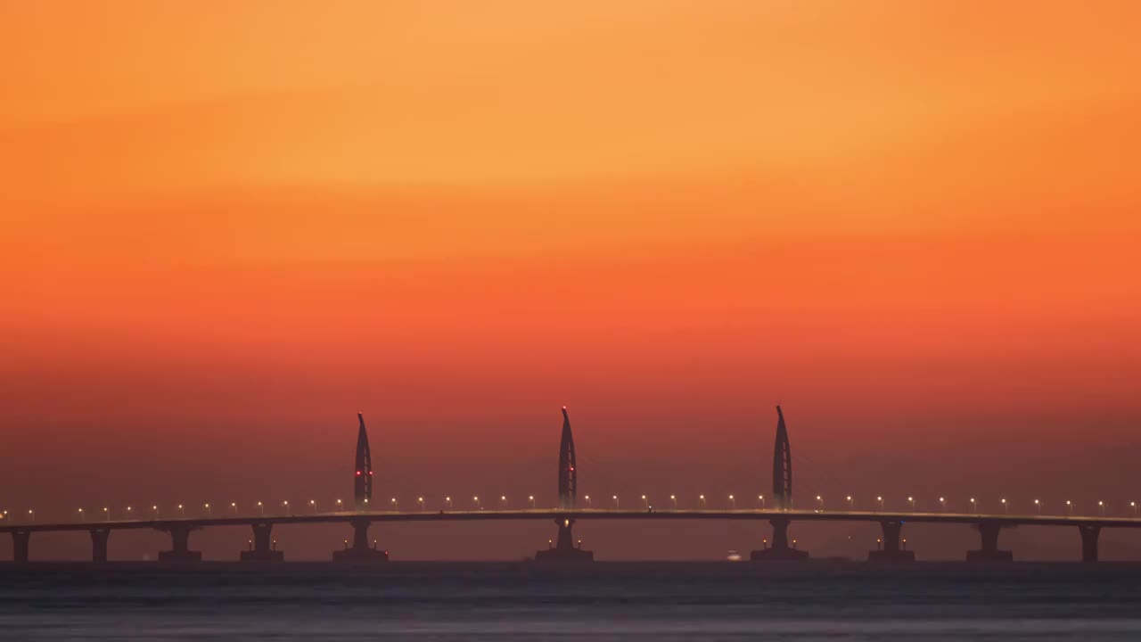 广东省珠海市港珠澳大桥日出视频素材