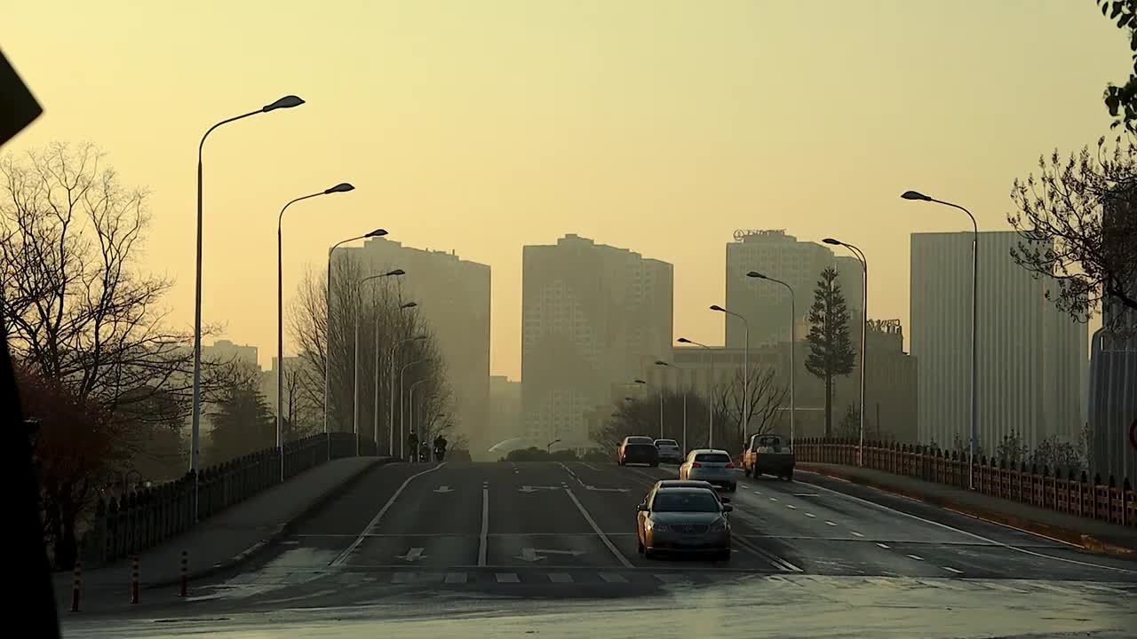 城市清晨的街头视频素材