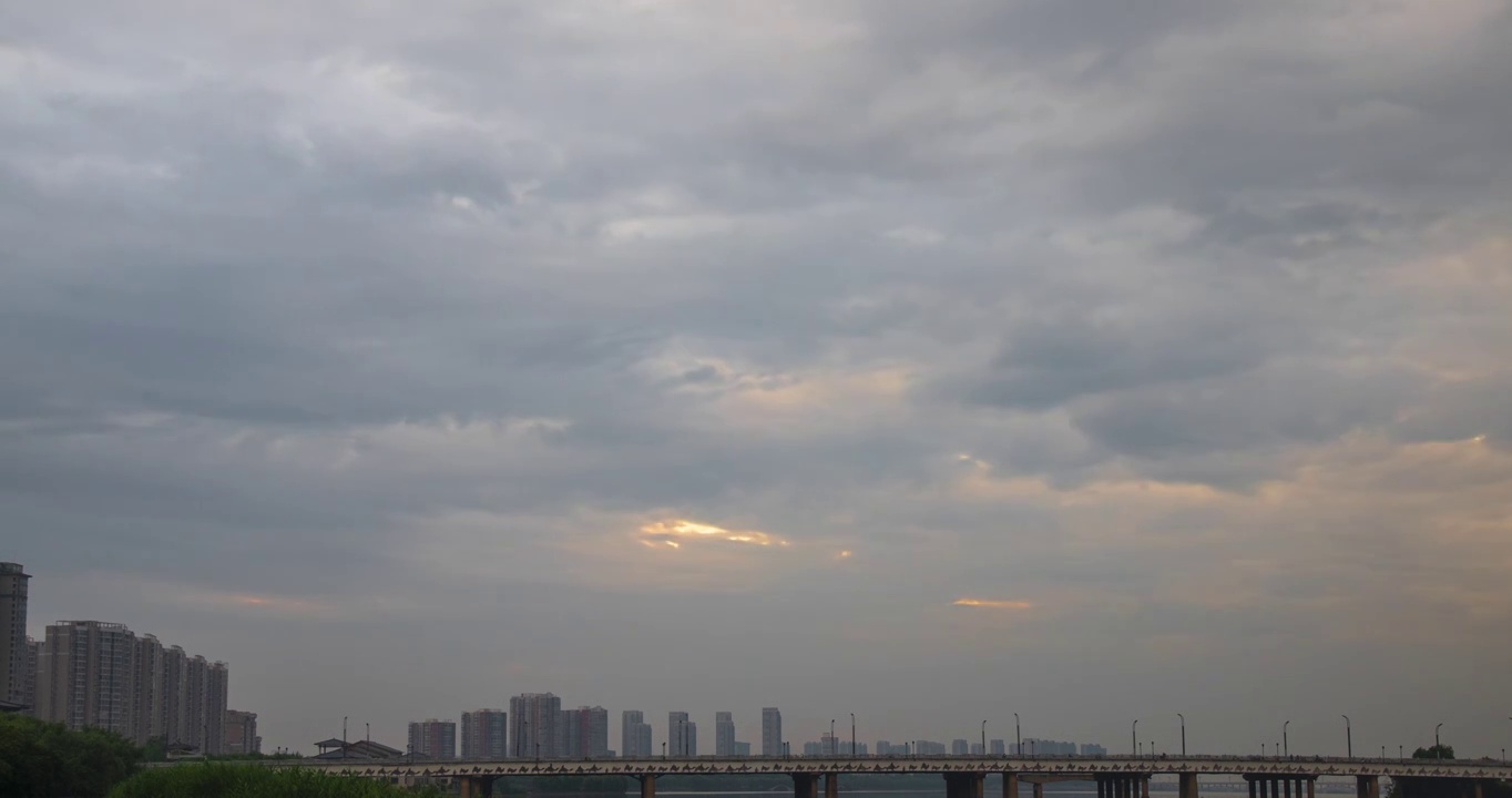 洛阳市洛阳桥朝霞耶稣光芒视频素材