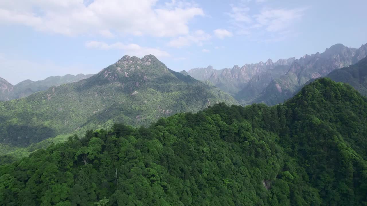 大山中自然风景航拍视频素材