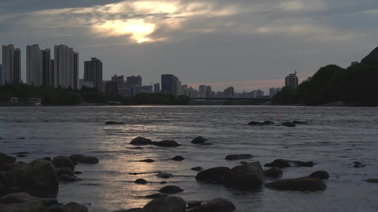 兰州傍晚黄河城市风光视频素材