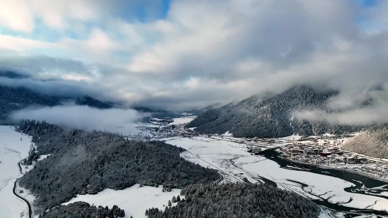 鲁朗小镇扎西岗村视频素材