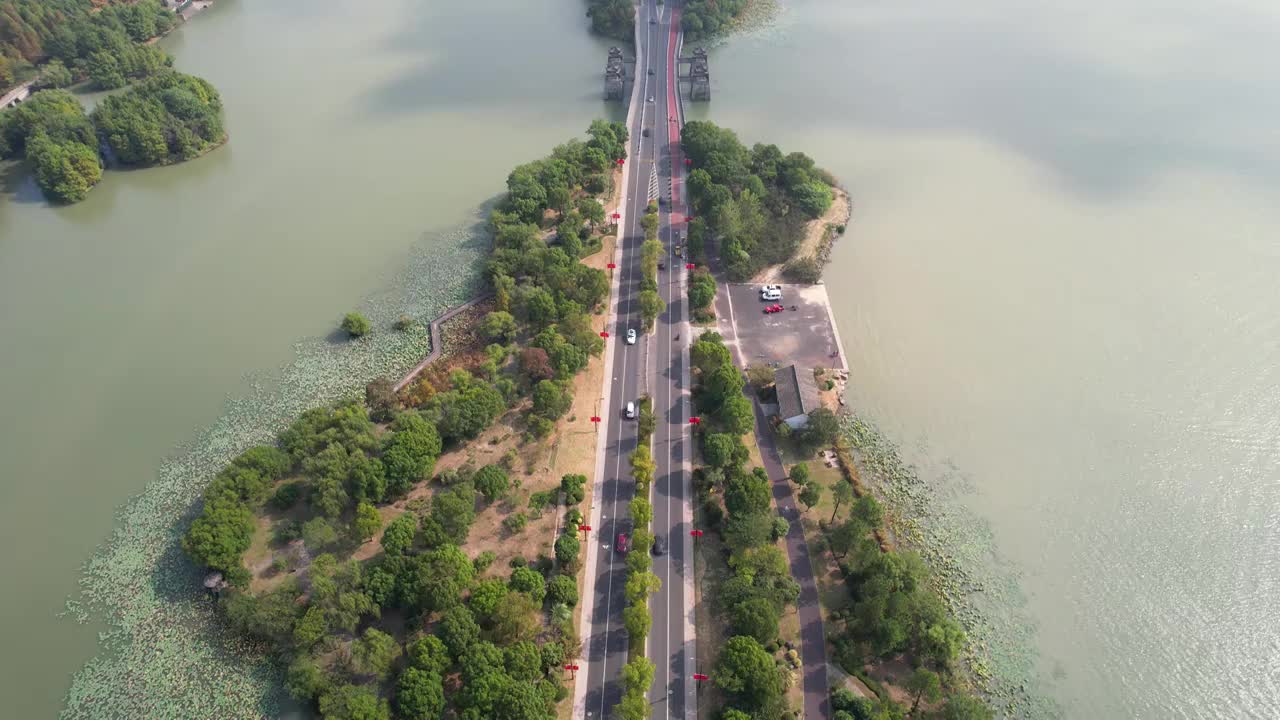 杭州湘湖景区初秋自然风光航拍视频素材