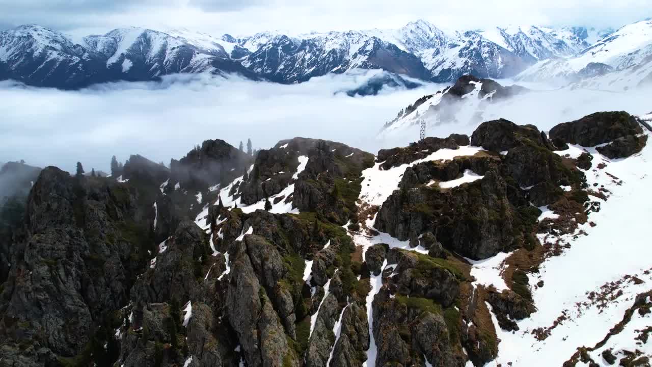 新疆,天山天池,博格达峰,马牙山观景台,云海视频素材