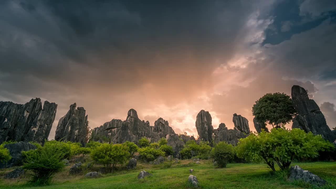 石林风景区      晚霞  延时视频   流动的云彩视频素材