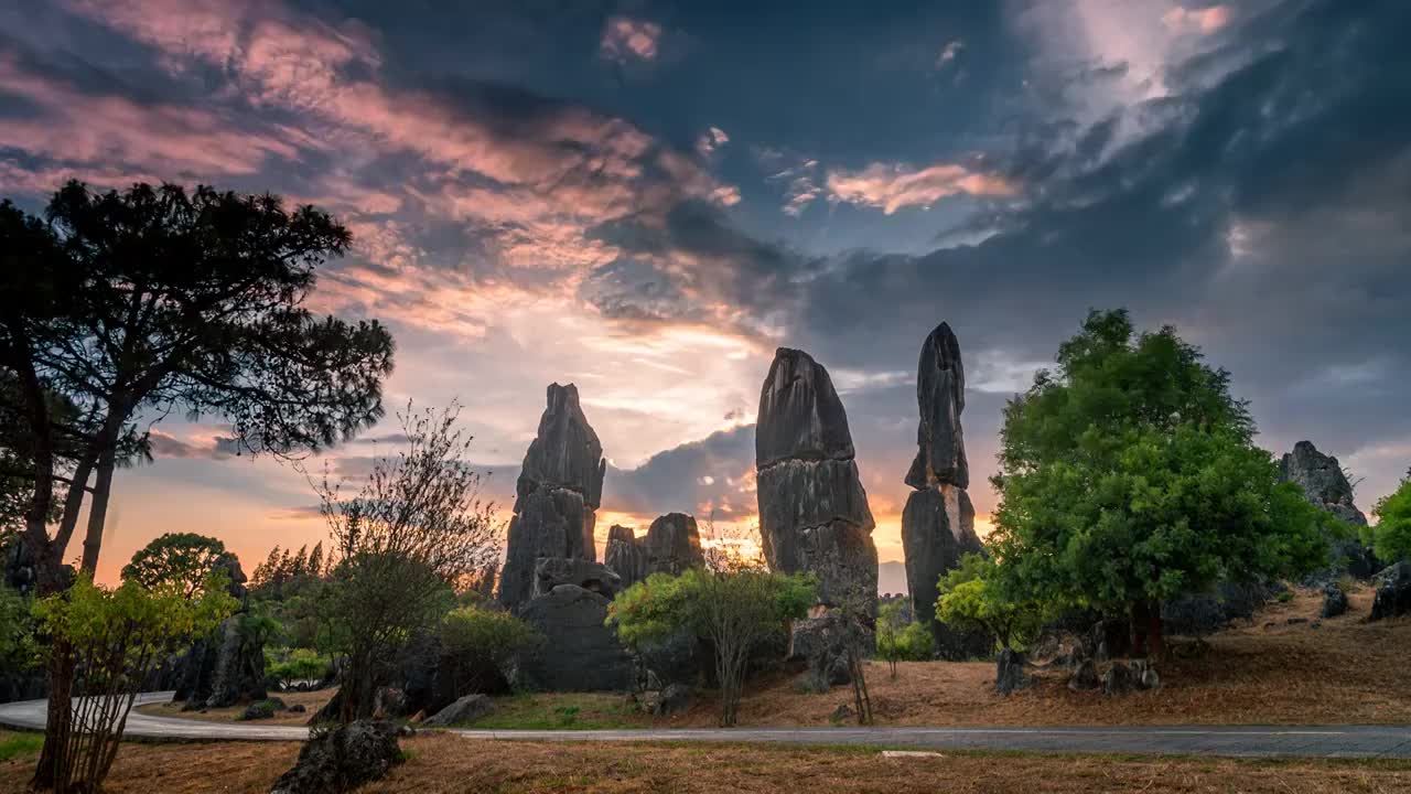 石林风景区      晚霞  延时视频   流动的云彩视频素材